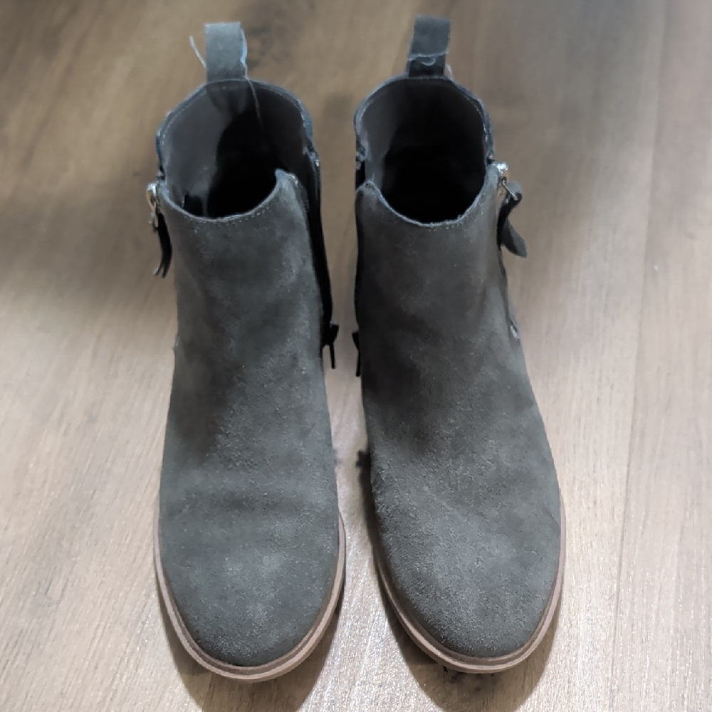 Kensie Gray Heeled Boots